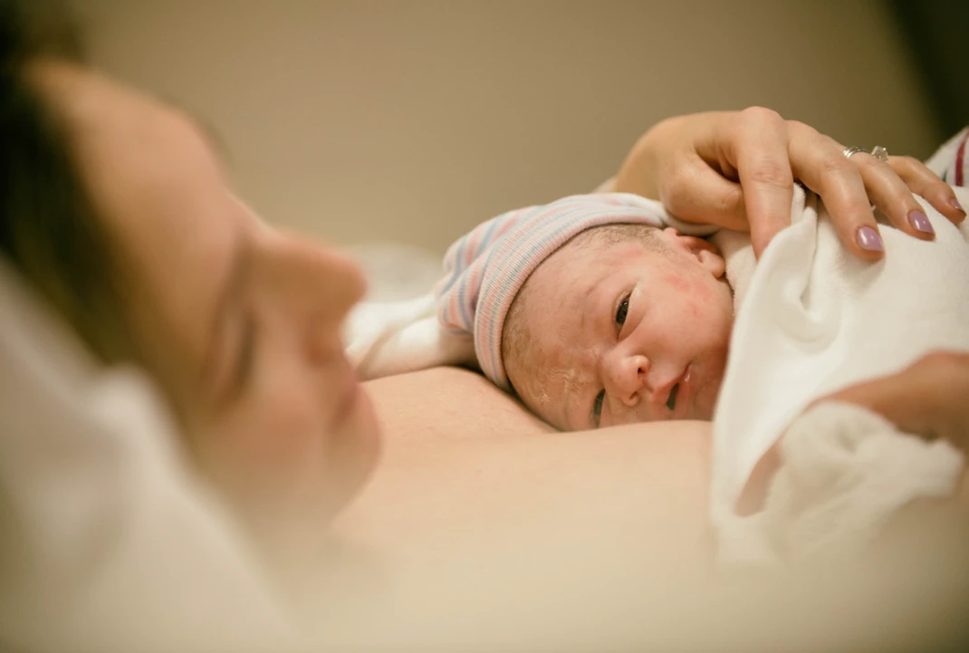 Madre con su bebé recién nacido